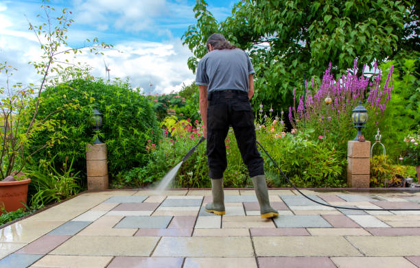 Best Driveway Pressure Washing  in Leawood, KS